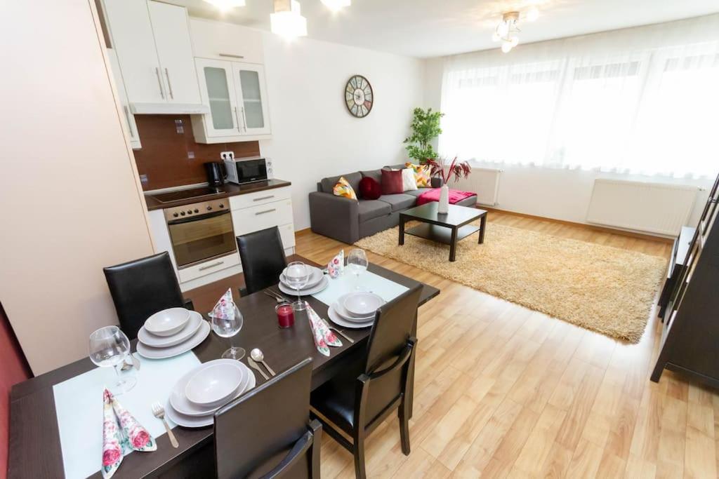 Apartmán Family Lux Lounge In Voeroesmarty Street By Nw Budapešť Exteriér fotografie